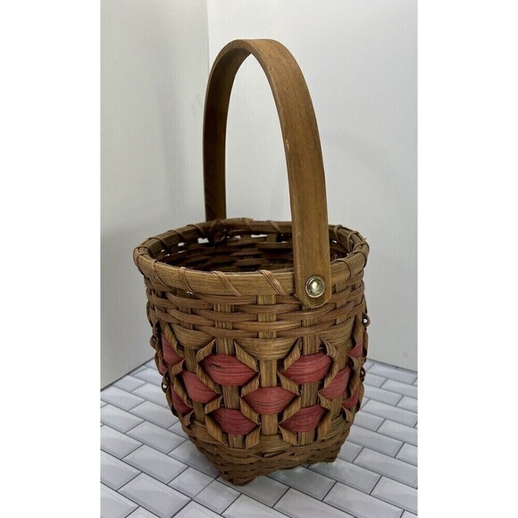 Handmade Curly Berry Basket Round With Handle Natural & Red Farmhouse Country - Picture 2 of 12